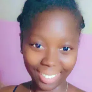 Babysitter com experiência de 2 anos 