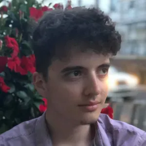 Baby-sitter expérimenté à Paris et Esbly