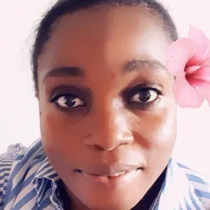 Auxiliaire de vie de puis plus 5 ans et Ash soins à hôpital 