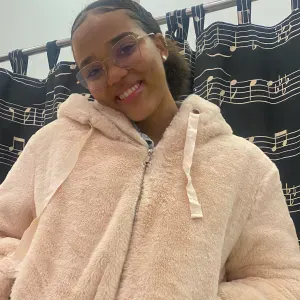 Baby sitter com experiência em coimbra 