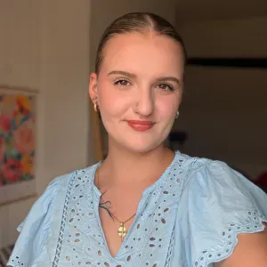 Auxiliaire de puériculture prêtes à faire du baby-sitting 