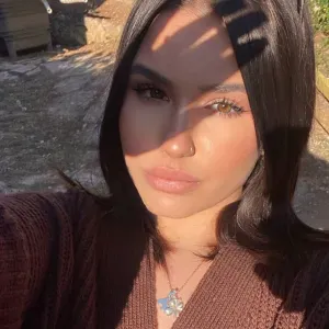 Margaux auxiliaire de puériculture a roquebrune sur argent  