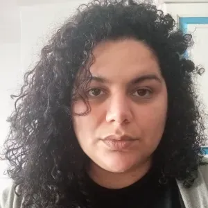 Empregada de limpeza responsável em Évora