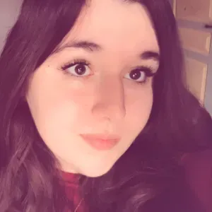 Lycéenne avec un bon niveau pour aider