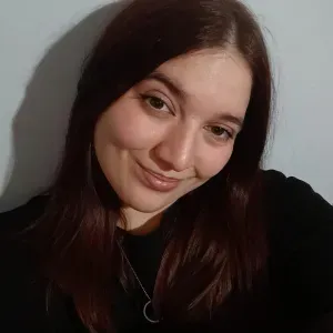 Empleada de limpieza en Albacete muy atenta en su trabajo 