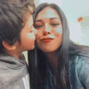 Luisa ex-professeure colombienne