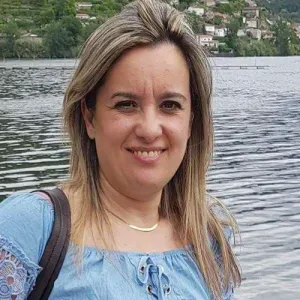 Empregada de limpeza  no porto e arredores 