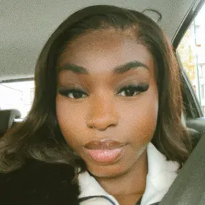 Baby-sitter douce et responsable