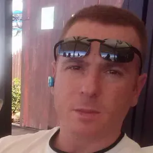 petsitter disponibile per accudire un gatto