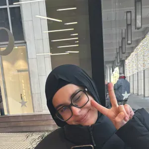 Étudiante qui cherche un job d'été à Paris 