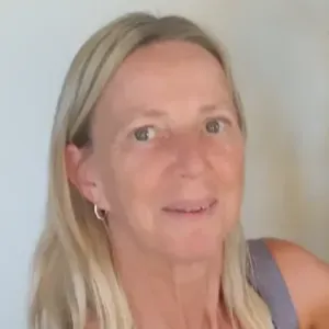   Promeneuse de chien sur Bailleul/ Vieux- Berquin  