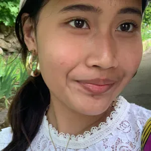 Garde de chien et chat avec douceur et attention