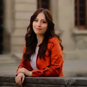 Je suis ordonnée, créative, aimante et polie,