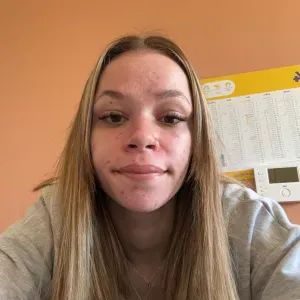 Baby-sitter expérimenté à Nandy 