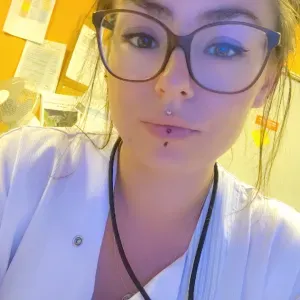 Je recherche une baby sitter 