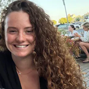 Baby-sitter avec le sourire, expérience familiale garantie 