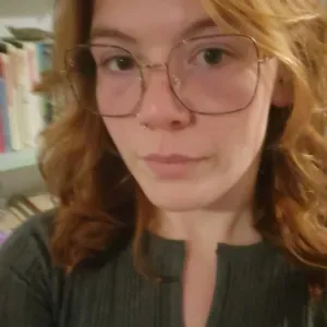 AIde à domicile souriante sur Rennes 