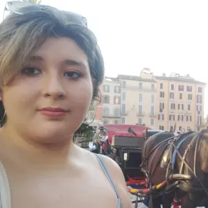 Canguro / Niñera en Molina de Segura. con paciencia y cariño