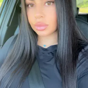 Répétitrice,Je suis disponible tous les jours de la semaine.