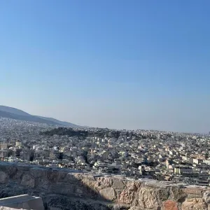 Dame de compagnie bienveillante à l'écoute et enthousiaste 