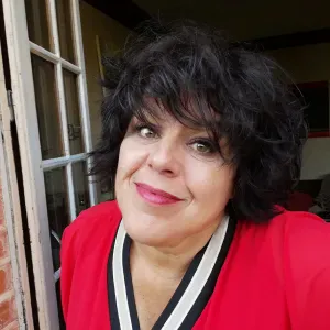 Dame de compagnie, aide à domicile