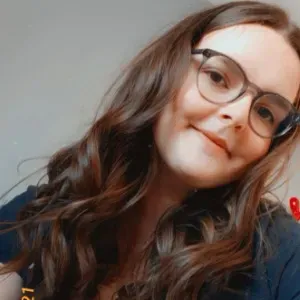 Sage-femme propose services de baby-sitting