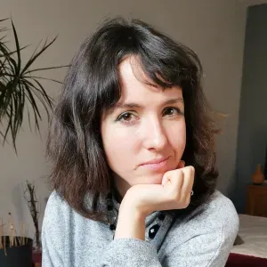 Dame de compagnie sympathique 