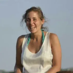 Procuro uma pessoa para limpeza de escritórios/armazém