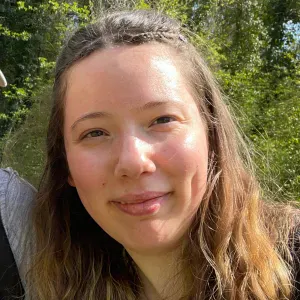 Baby-sitter sérieuse prête à garder vos enfants à Chambéry 