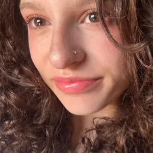 Baby-sitter fiable, flexible et expérimentale à Auch ! 