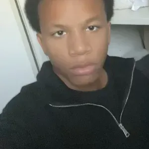 Jeune baby-sitter à la Croix  Valmer 