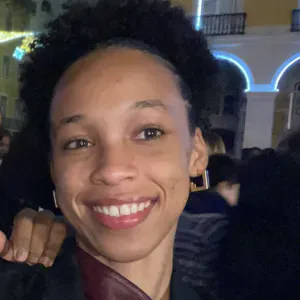 Babysitter Sandra do Rio do Mouro 