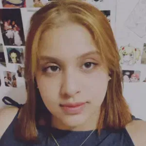 Baby-sitter com disponibilidade de horário e locação. 