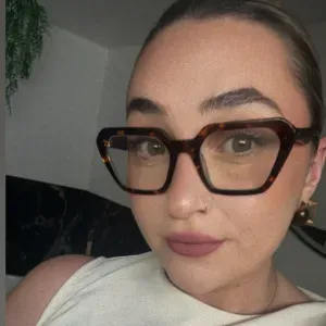 Baby-sitter semaine et weekend paire