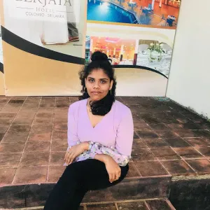 English speaking babysitter available 