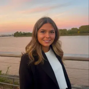 Baby-Sitter expérimentée dans les alentours de Bayonne