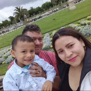 Busco trabajo en limpieza de casas ,soy muy responsable 