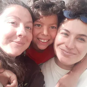 Recherche une baby-sitter à domicile occasionnellement