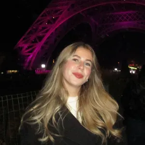 Baby-sitter expérimentée à Fontainebleau