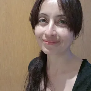 Femme de ménage pour nettoyage hébergements de vacances 