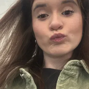 Baby-sitter qui débute sur Caen 