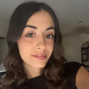 Baby-sitter sur mon temps libre depuis 4 ans 