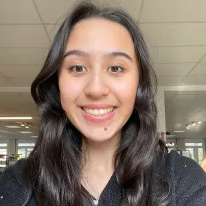 Baby-sitter flexible et passionnée 