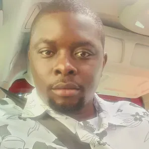 Baby sister expérimenté a Charleroi et Douala 