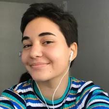 Dame de compagnie très vivante