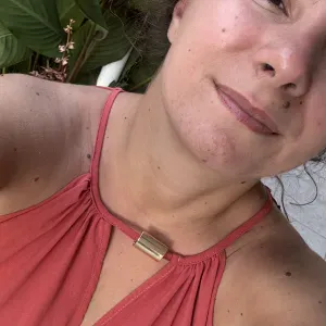 Con me coccole e passeggiate.Non esitate a contattarmi 