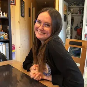 Baby-sitter Étudiante qui recherche un travail d'été !