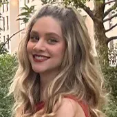 Baby-sitter bienveillante et responsable sur la Côtière 