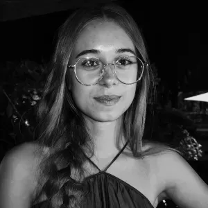 Cuidadora Domiciliária com Formação em Gerontologia