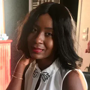 Recherche une baby-sitter